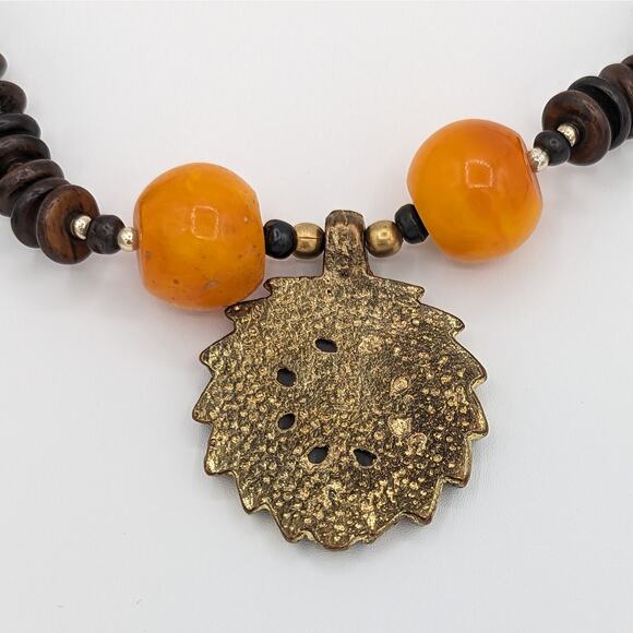 African Yellow Amber and Wood Bead Necklace w Gold Tone Spacers Medallion - Picture 6 of 9